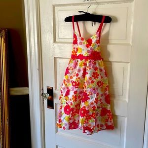 NWT Penelope Mack 🌸 🌺 girls ruffled dress